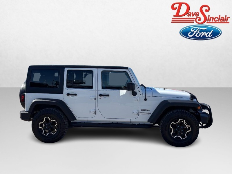 Jeep Wrangler Unlimited Vehicle Full-screen Gallery Image 05