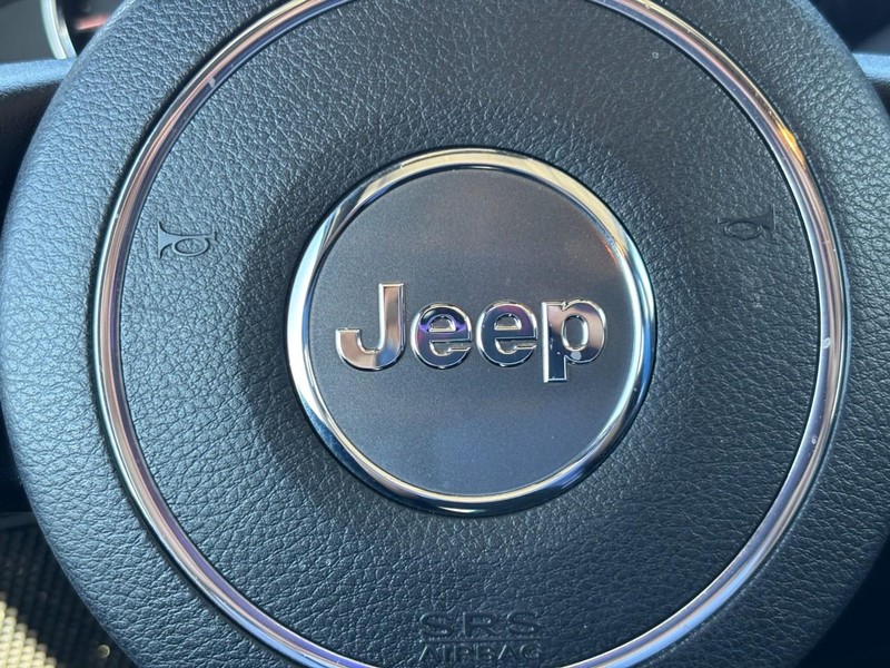 Jeep Wrangler Unlimited Vehicle Full-screen Gallery Image 19