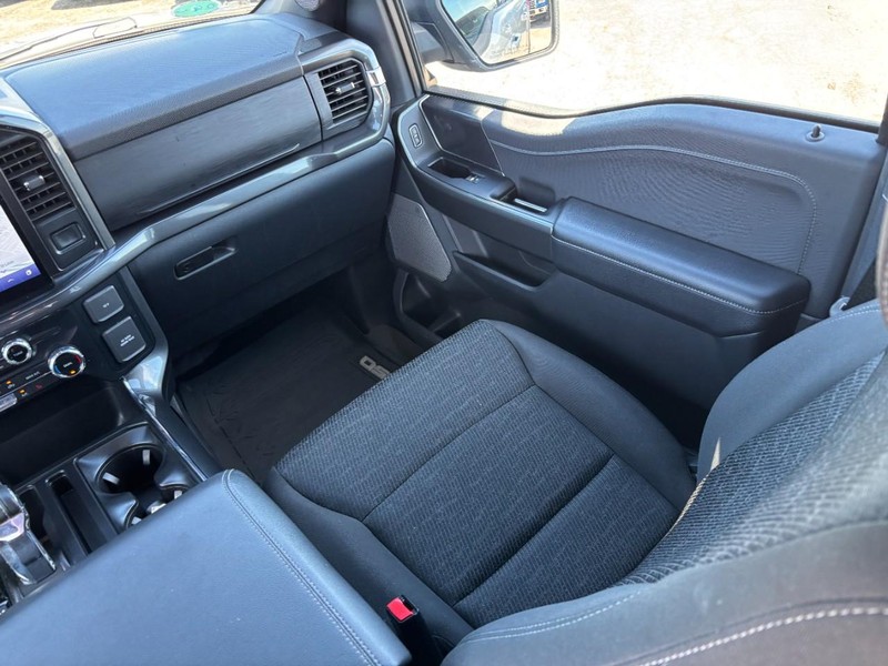 Ford F-150 Vehicle Full-screen Gallery Image 15