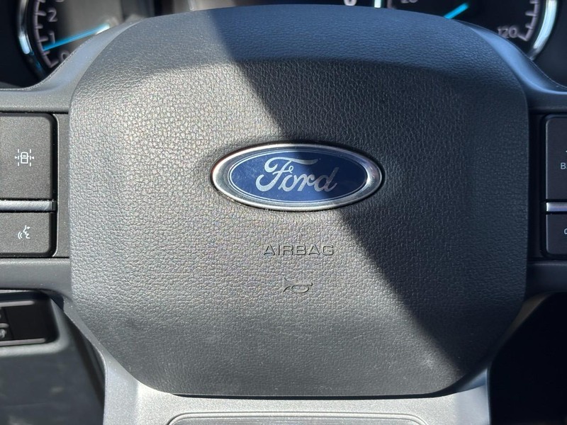 Ford F-150 Vehicle Full-screen Gallery Image 20