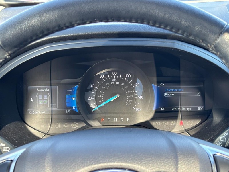 Ford Edge Vehicle Full-screen Gallery Image 21