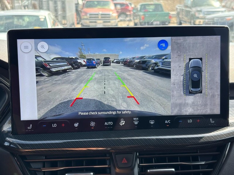 Ford Escape Vehicle Full-screen Gallery Image 22