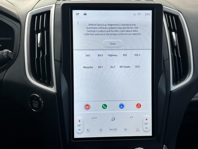 Ford Edge Vehicle Full-screen Gallery Image 21