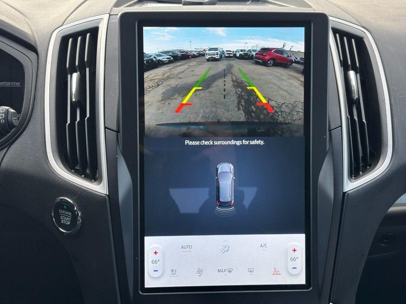 Ford Edge Vehicle Full-screen Gallery Image 23