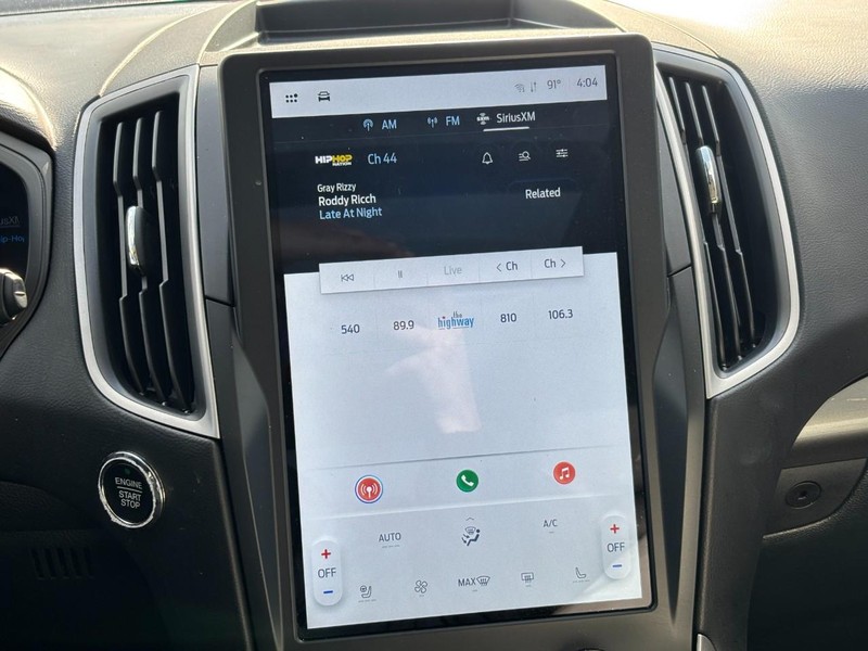 Ford Edge Vehicle Full-screen Gallery Image 22