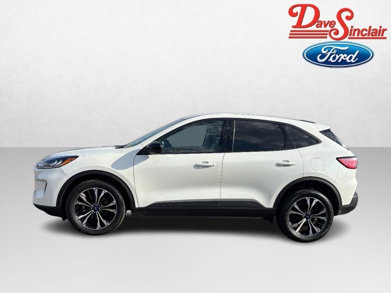 Ford Escape Vehicle Full-screen Gallery Image 10