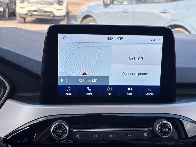 Ford Escape Vehicle Full-screen Gallery Image 23