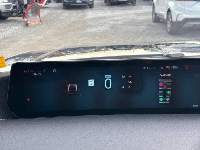 Ford Expedition Max Vehicle Full-screen Gallery Image 22