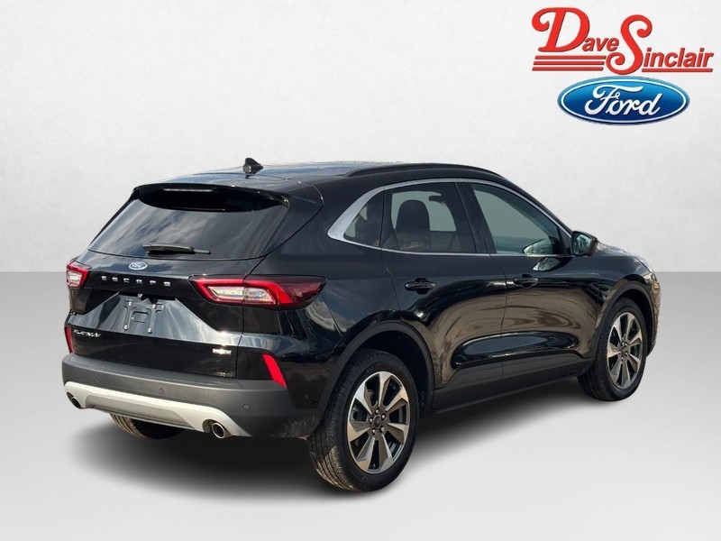 Ford Escape Vehicle Full-screen Gallery Image 07