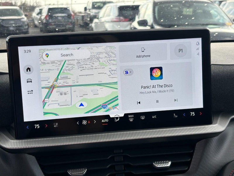 Ford Explorer Vehicle Full-screen Gallery Image 24