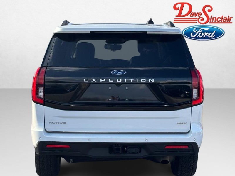 Ford Expedition Max Vehicle Full-screen Gallery Image 08