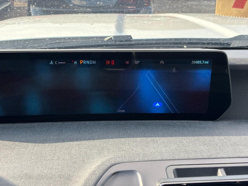 Ford Expedition Max Vehicle Full-screen Gallery Image 23