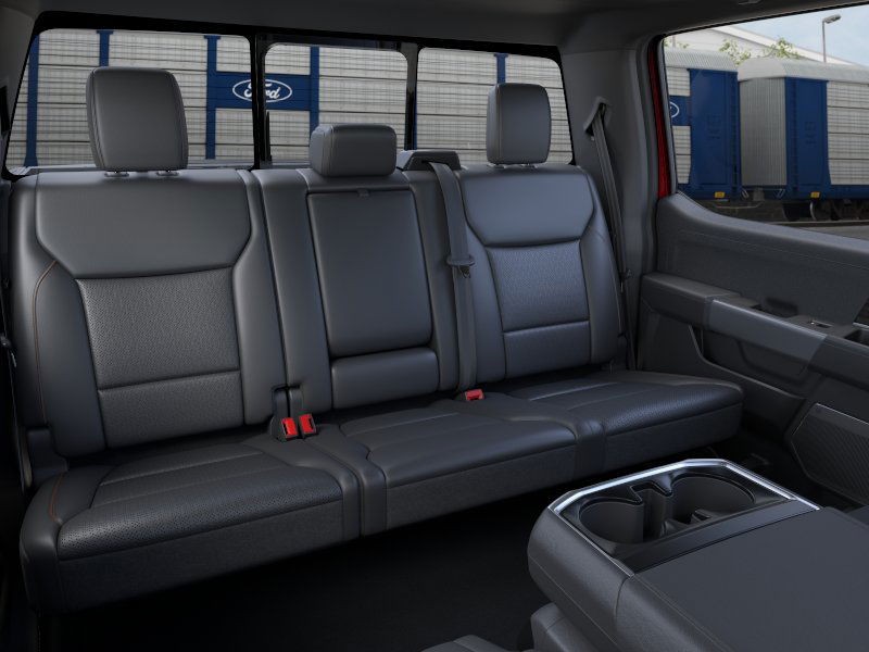 Ford F-150 Vehicle Full-screen Gallery Image 13
