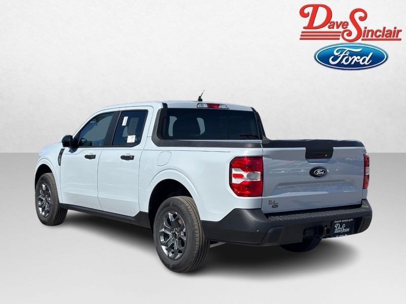 Ford Maverick Vehicle Image 09