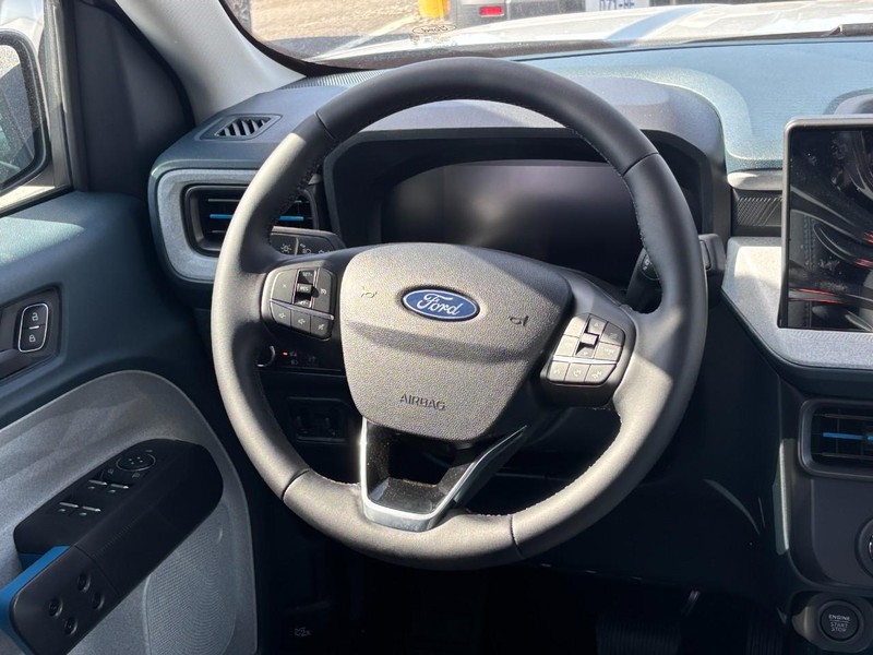 Ford Maverick Vehicle Image 14