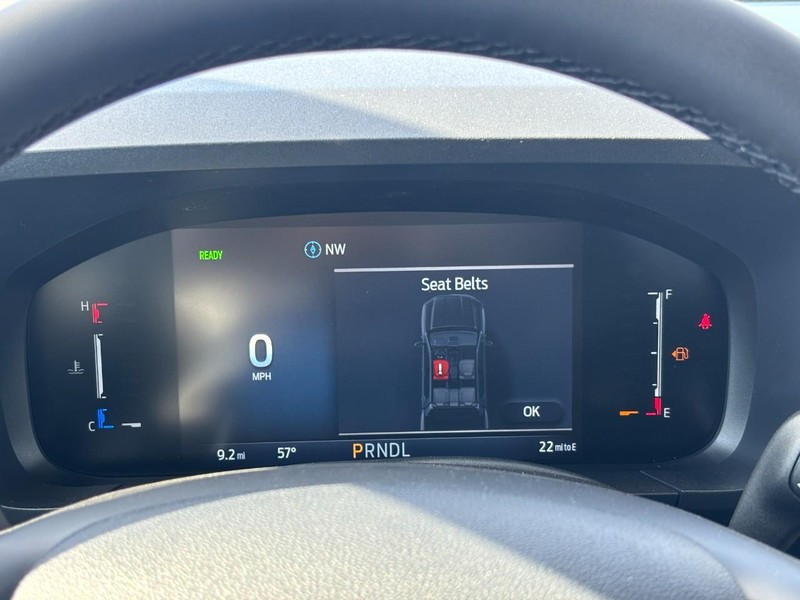 Ford Maverick Vehicle Image 21