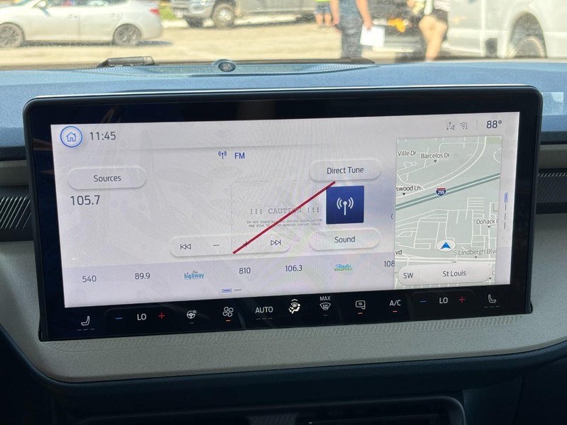 Ford Maverick Vehicle Full-screen Gallery Image 21