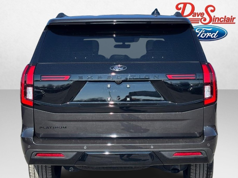 Ford Expedition Vehicle Full-screen Gallery Image 08