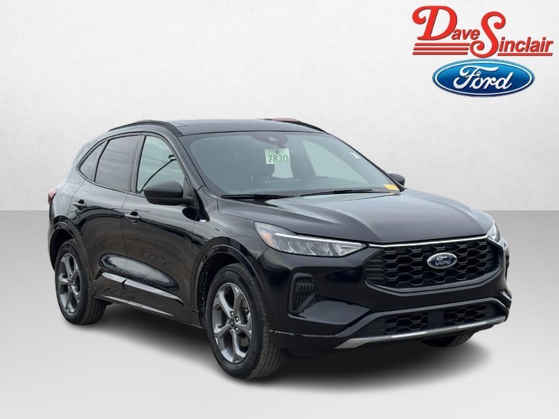 Ford Escape Vehicle Full-screen Gallery Image 04