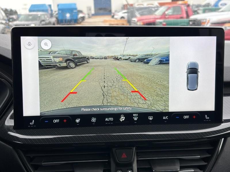 Ford Escape Vehicle Full-screen Gallery Image 24