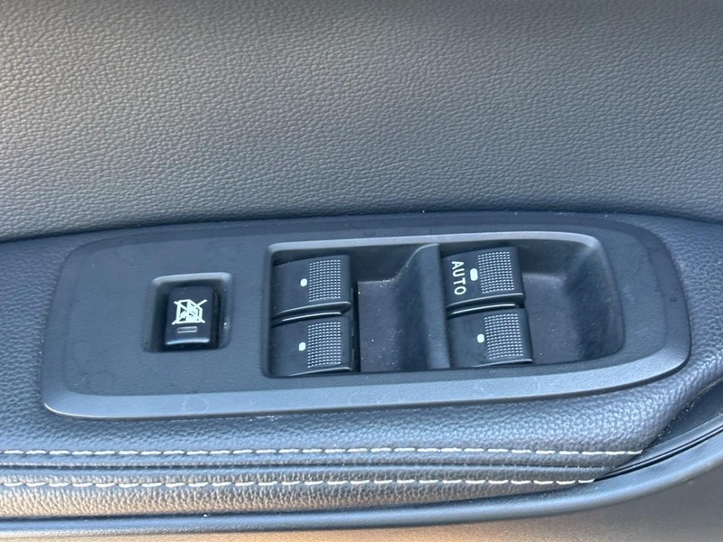 Ford Ranger Vehicle Full-screen Gallery Image 17