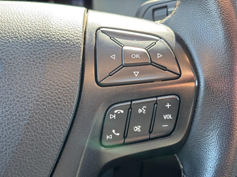 Ford Ranger Vehicle Full-screen Gallery Image 19