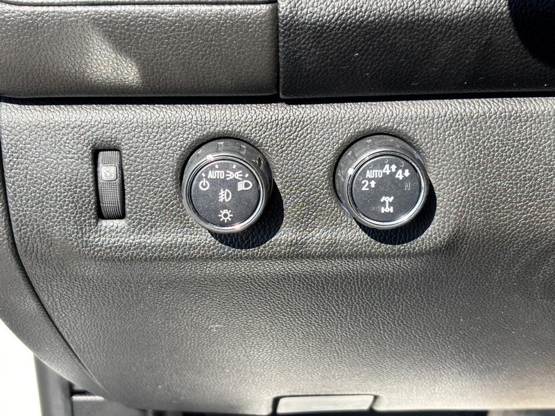 GMC Canyon Vehicle Image 18