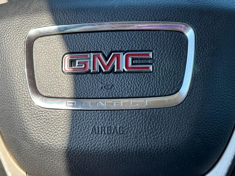 GMC Canyon Vehicle Image 20