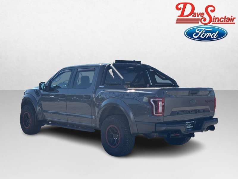 Ford F-150 Vehicle Full-screen Gallery Image 09