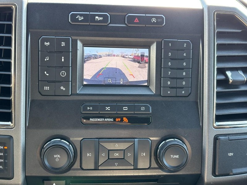 Ford F-150 Vehicle Full-screen Gallery Image 22