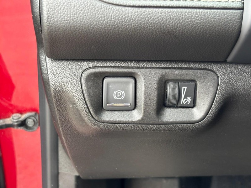 GMC Acadia Vehicle Full-screen Gallery Image 19