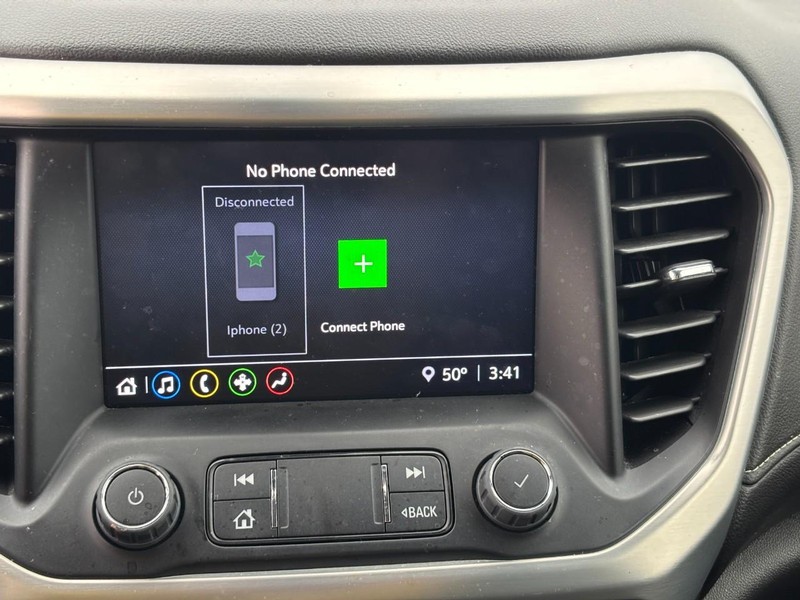 GMC Acadia Vehicle Full-screen Gallery Image 24