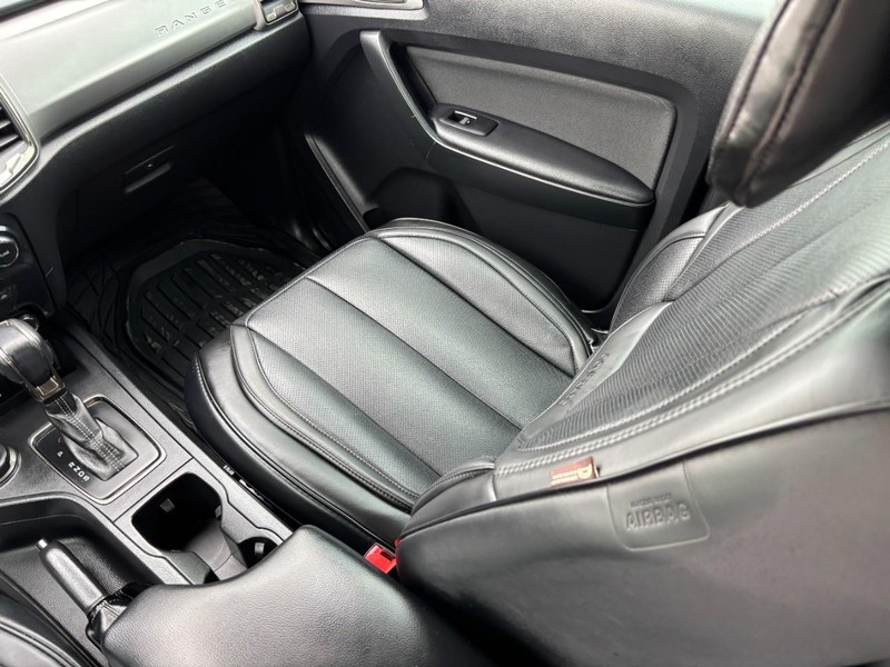 Ford Ranger Vehicle Full-screen Gallery Image 15