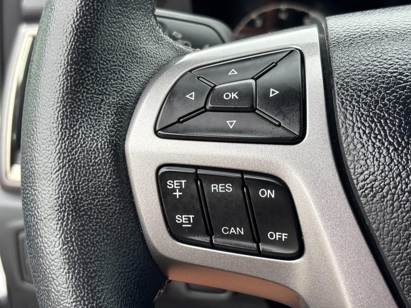 Ford Ranger Vehicle Full-screen Gallery Image 18