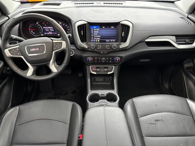 GMC Terrain Vehicle Full-screen Gallery Image 14