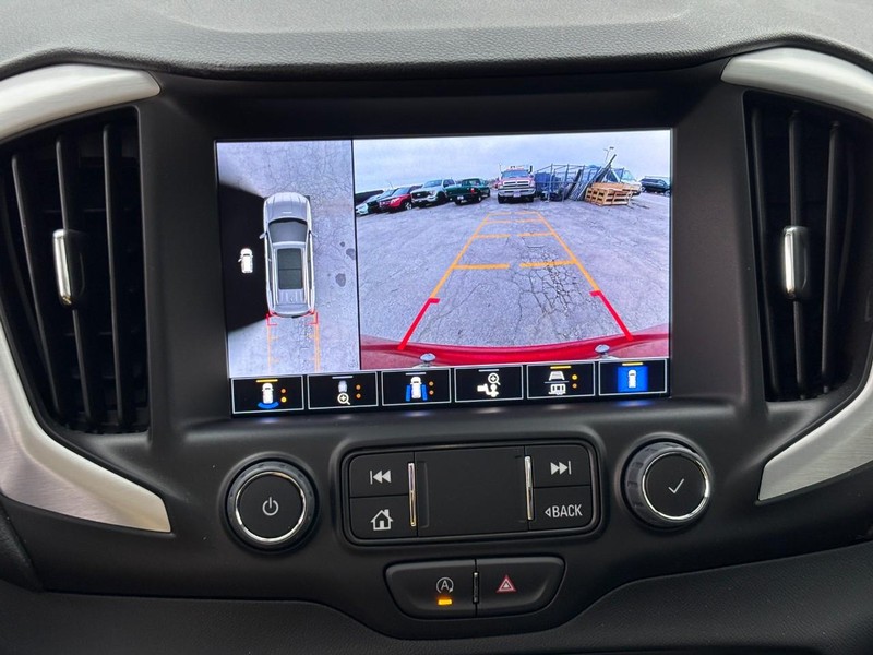 GMC Terrain Vehicle Full-screen Gallery Image 23