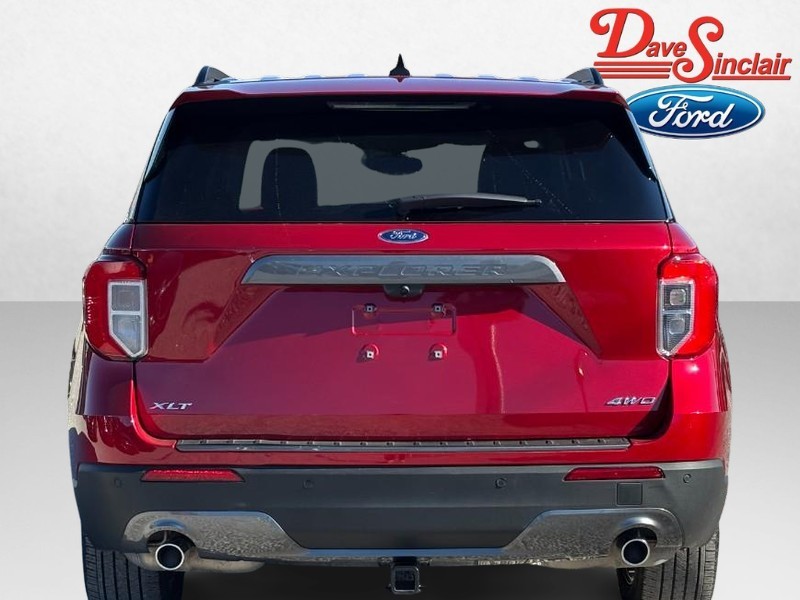 Ford Explorer Vehicle Full-screen Gallery Image 08