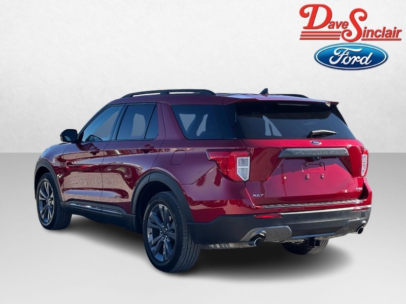 Ford Explorer Vehicle Full-screen Gallery Image 09