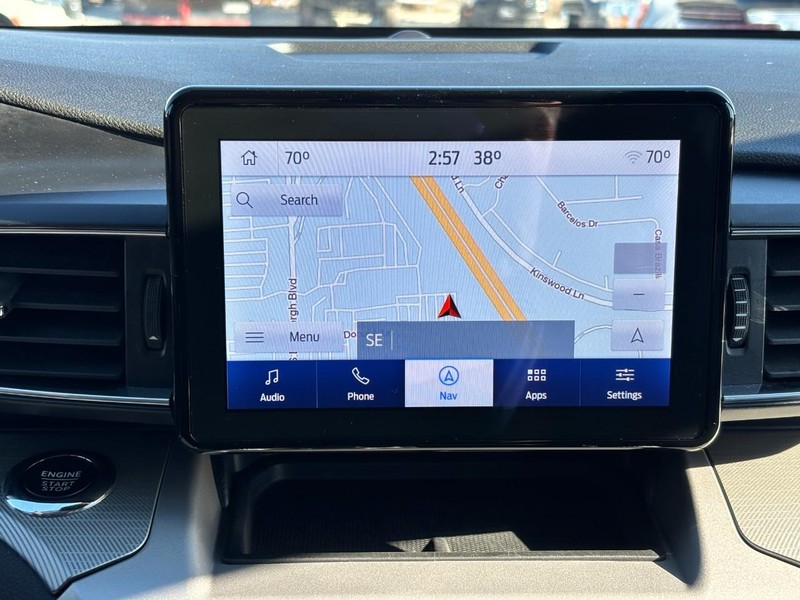 Ford Explorer Vehicle Full-screen Gallery Image 25