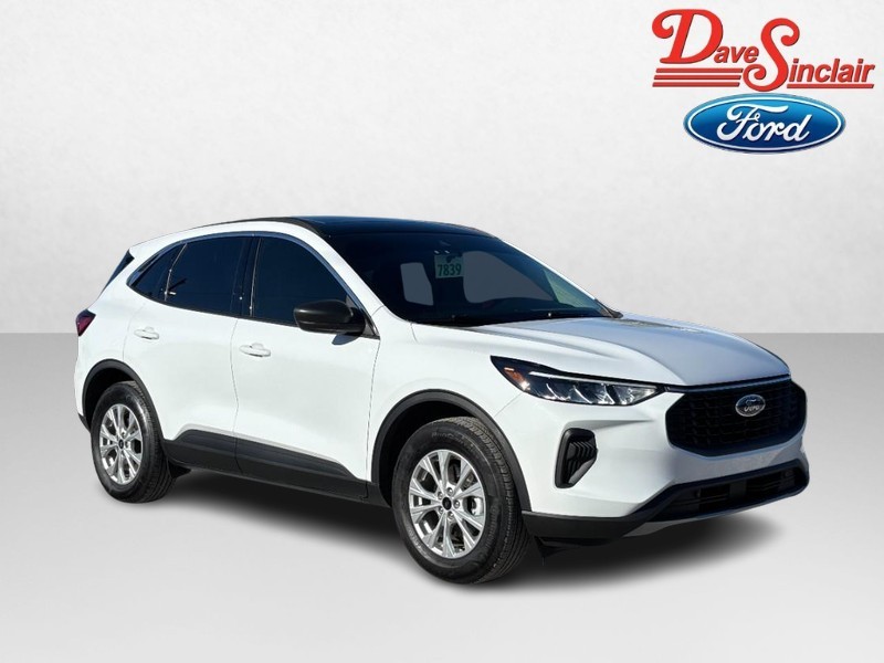 Ford Escape Vehicle Full-screen Gallery Image 04