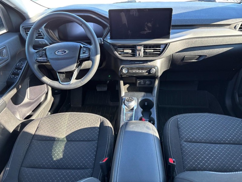 Ford Escape Vehicle Full-screen Gallery Image 14