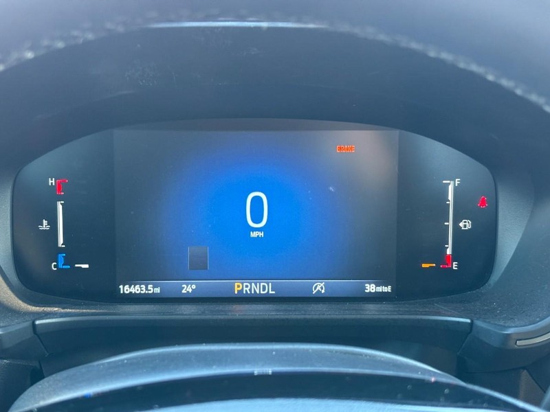 Ford Escape Vehicle Full-screen Gallery Image 22