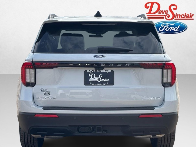 Ford Explorer Vehicle Image 08