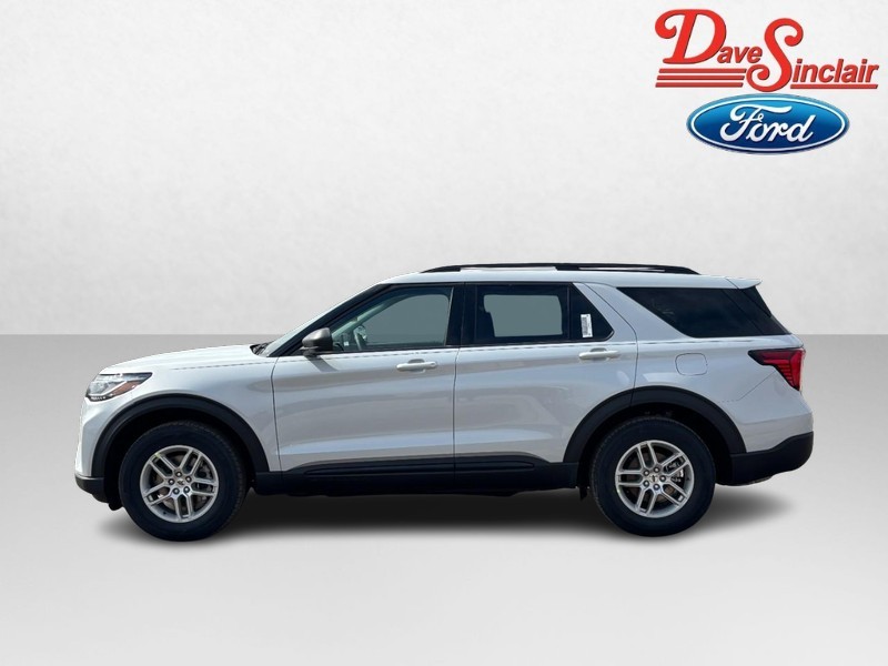 Ford Explorer Vehicle Image 10