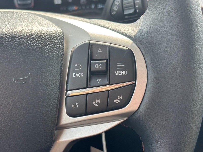 Ford Explorer Vehicle Image 20