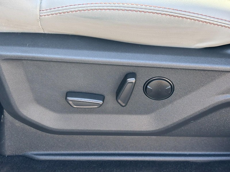 Ford Expedition Vehicle Full-screen Gallery Image 17