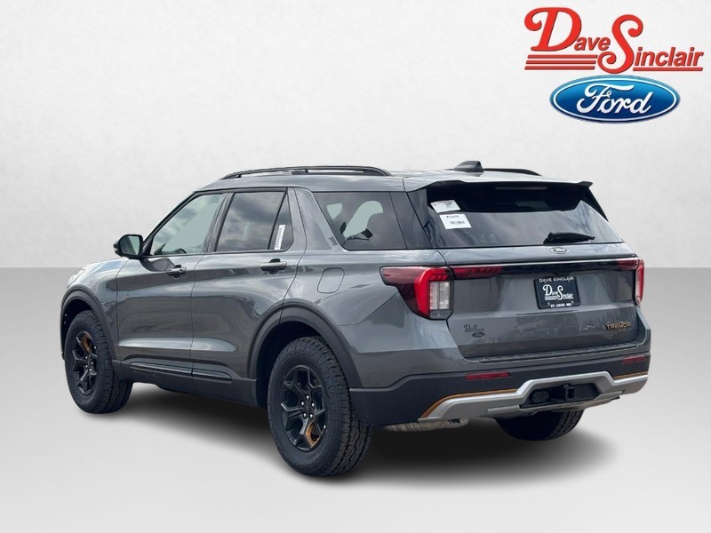 Ford Explorer Vehicle Image 09