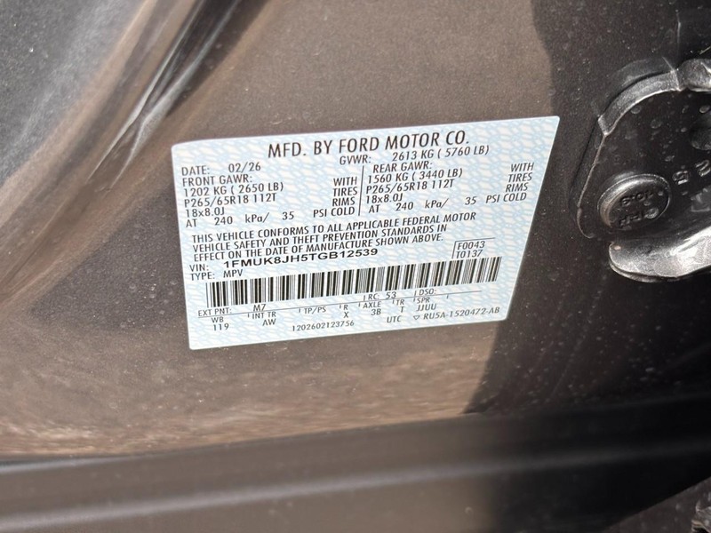 Ford Explorer Vehicle Image 25