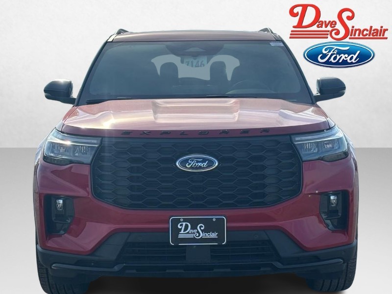 Ford Explorer Vehicle Full-screen Gallery Image 02