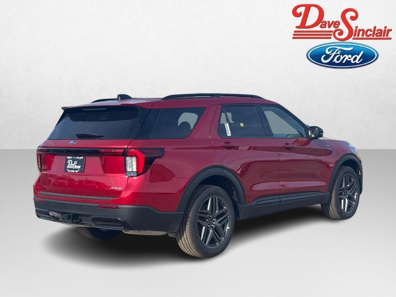 Ford Explorer Vehicle Full-screen Gallery Image 07